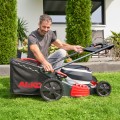 114173-battery-lawnmower-46-6-li-sp-comfort-set-webshop-mood-01.jpg