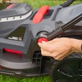 114171-al-ko-battery-lawnmower-38-6-li-set-webshop-mood-04.jpg