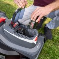 114172-battery-lawnmower-43-6-li-comfor-set-webshop-mood-03-1.jpg